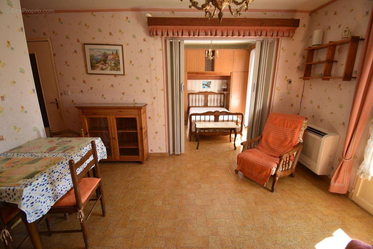 A vendre, Digne-les-Bains (04), Appartement T2 avec cave, balcon, ascenseur et parking privatif - photo 5