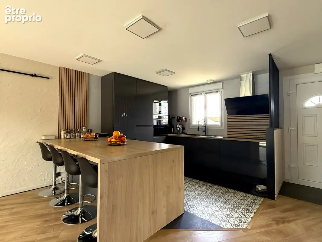 Maison de 108 m2, avec piscine à Marçay - photo 3