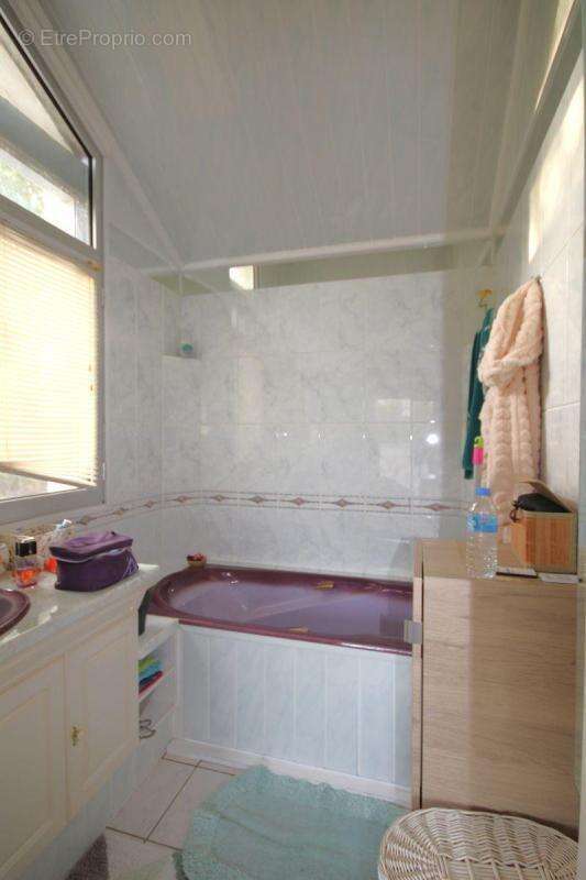 Maison 110 m² à Saint-Andre-De-Najac  - photo 14