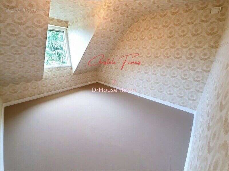 Maison à LOUVIGNE-DU-DESERT