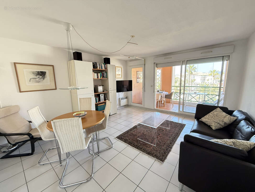Appartement à FREJUS