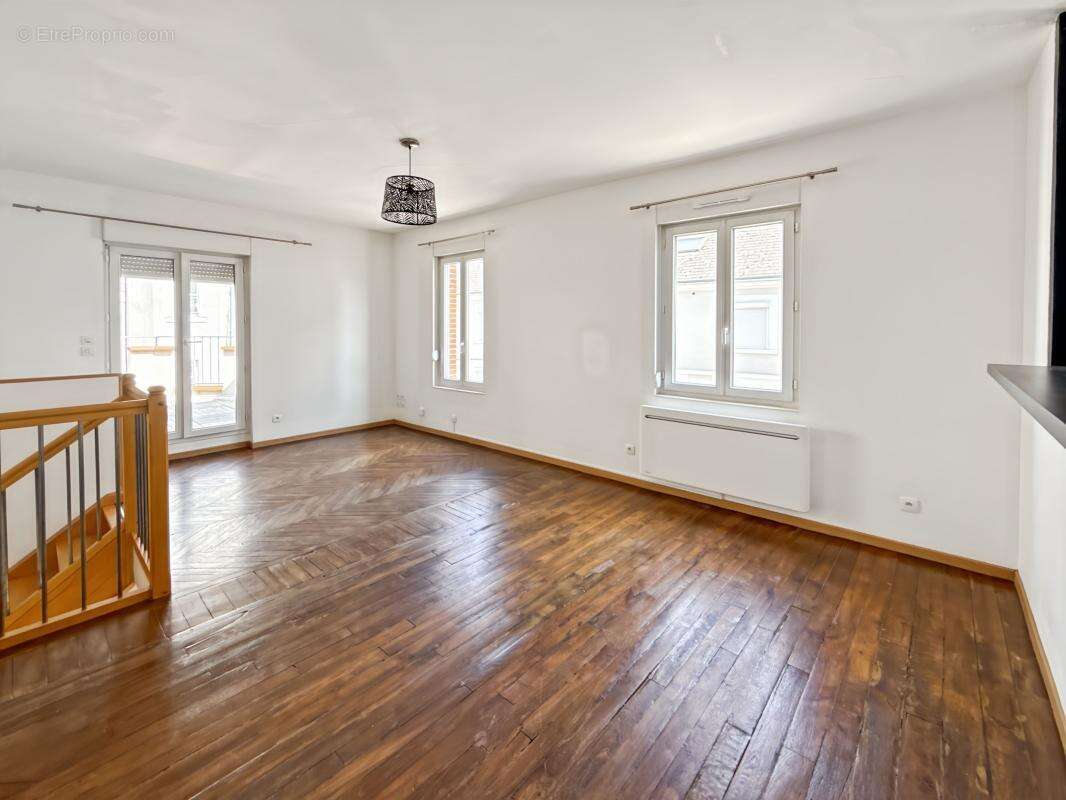  À vendre – Charmante maison en copropriété en centre-ville d’Orléans ! - photo 2