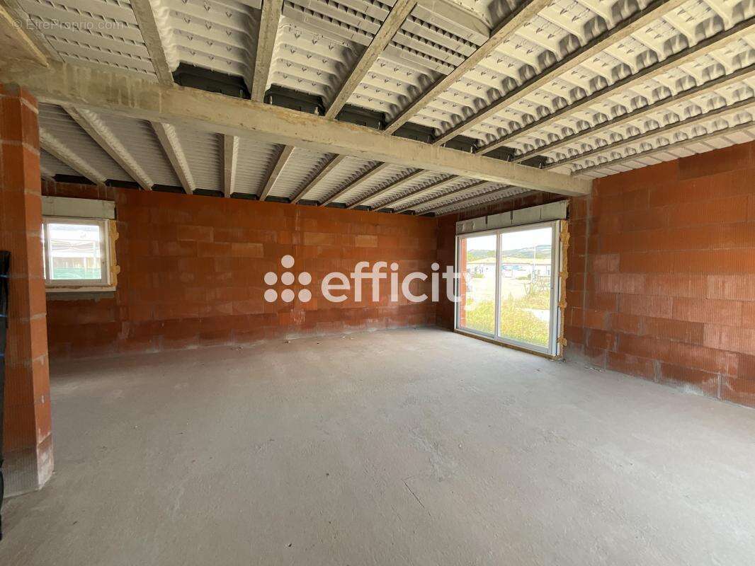 Maison à LAVILLEDIEU