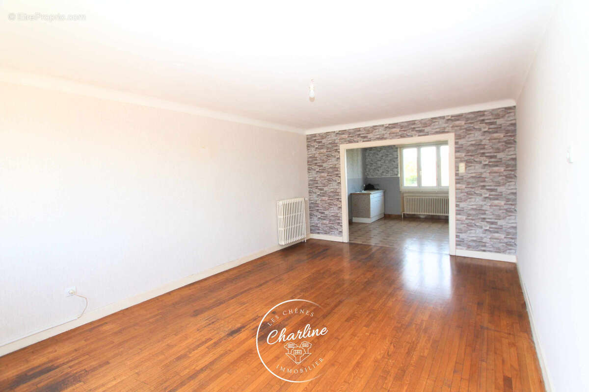 Maison à SAINTE-MARIE-AUX-CHENES