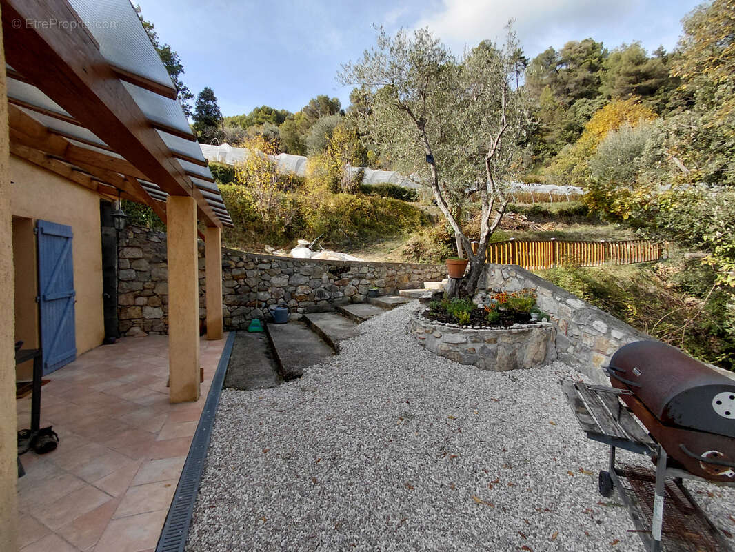 Appartement à L&#039;ESCARENE