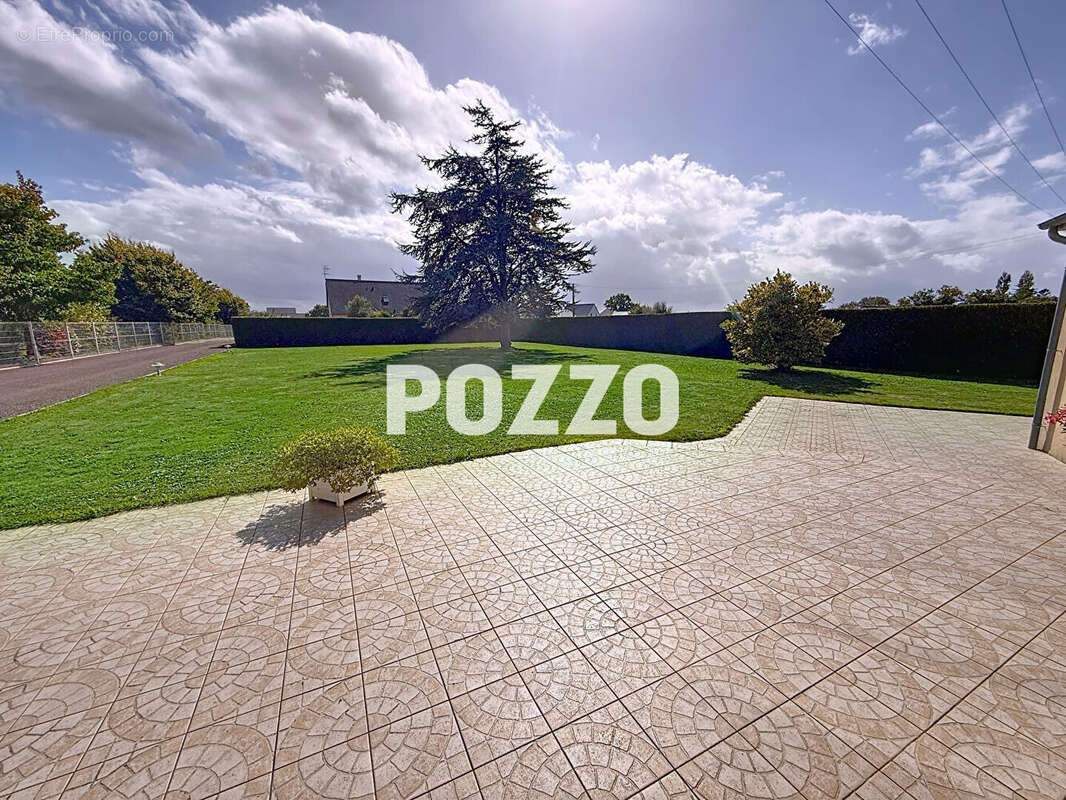 Maison à SAINT-PLANCHERS