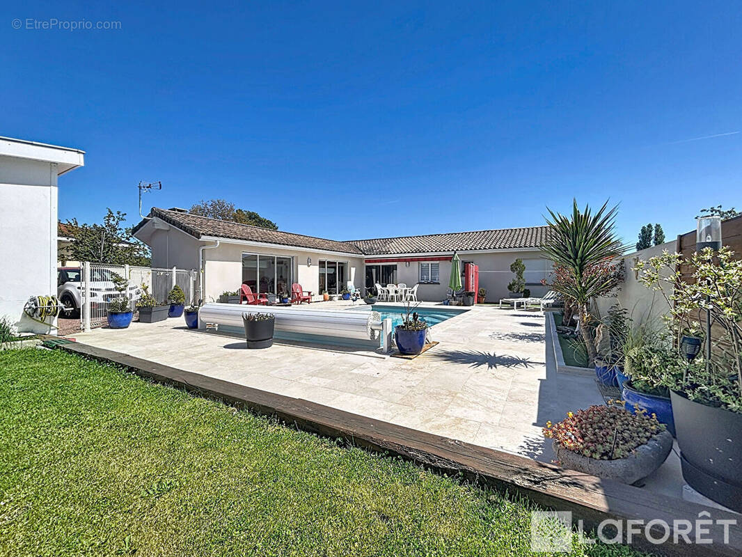 Maison à SAINT-ANDRE-DE-CUBZAC