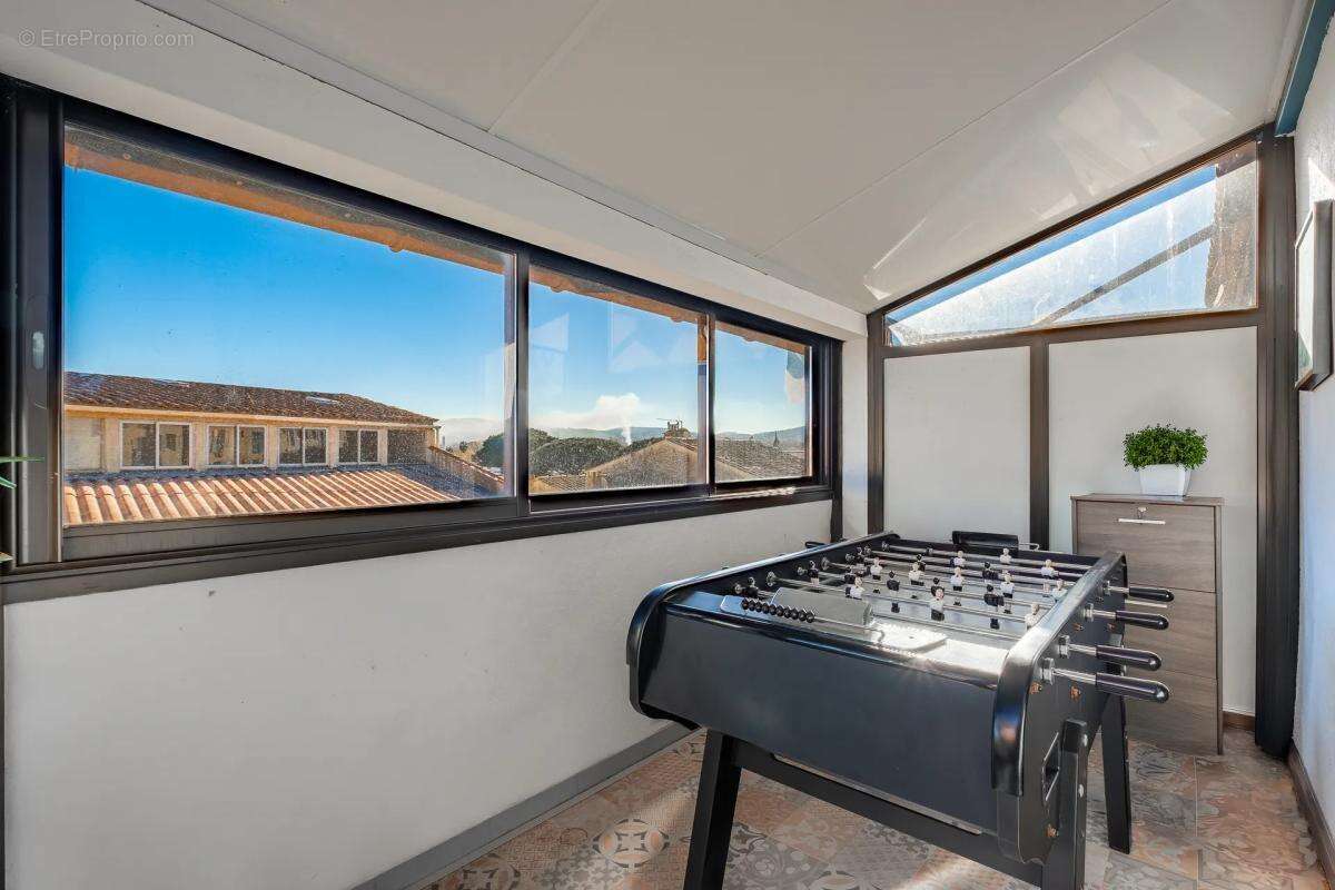 Appartement à COGOLIN