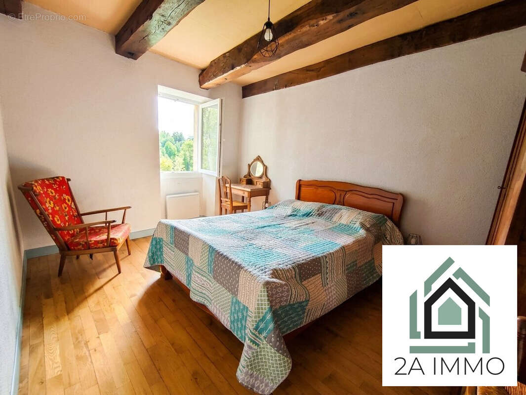 Maison 65 m² à Espinasse  - photo 6