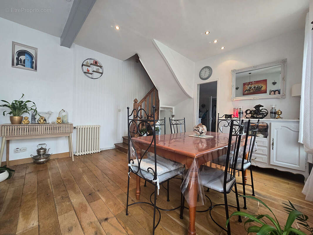 TROUVILLE SUR MER - Maison 5 pièces avec terrasses et jardin, à pied de la gare et de la plage - photo 7