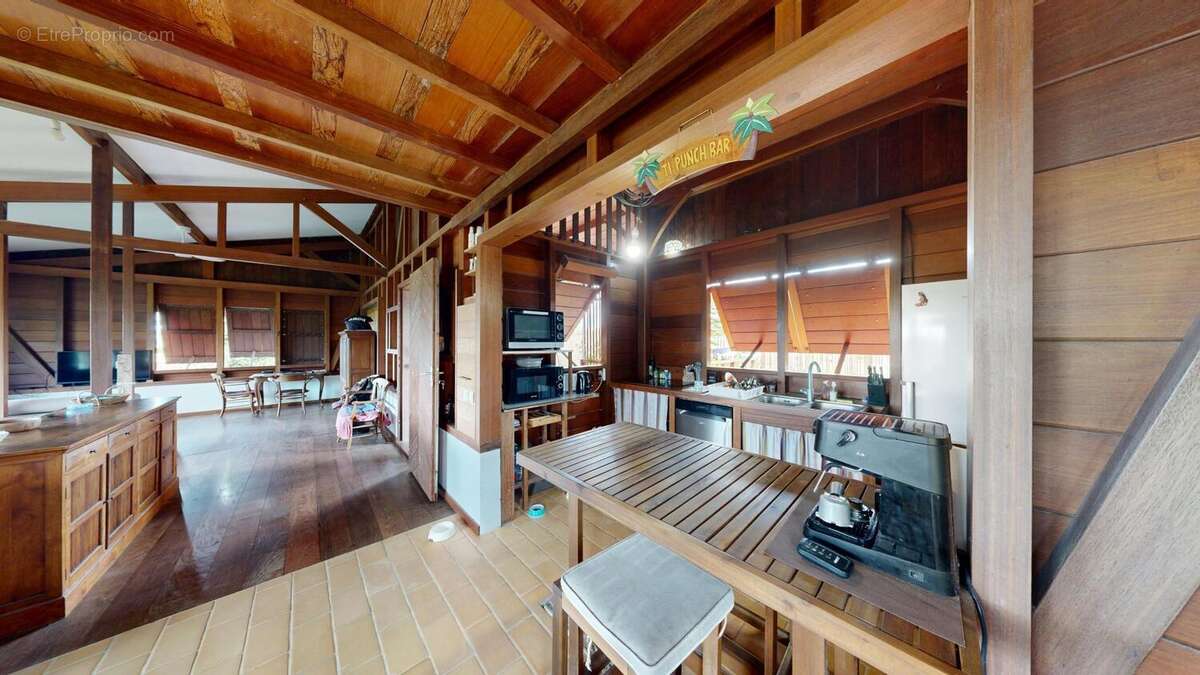 Maison 180 m² à Schoelcher  - photo 8