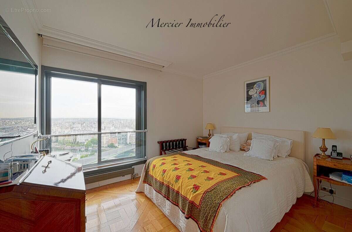 Appartement à PARIS-15E