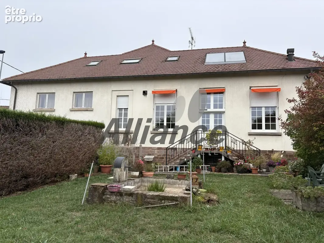 Ensemble  immobilier  a  luxeuil  les  bains - photo 1