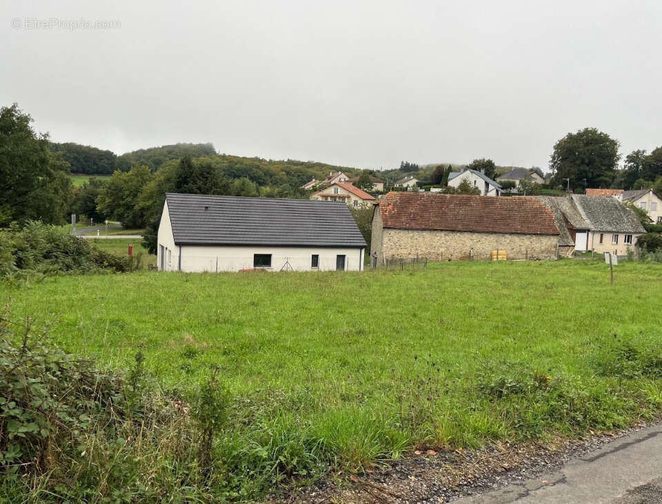 Terrain 958 m² à Lafeuillade-En-Vezie  - photo 2