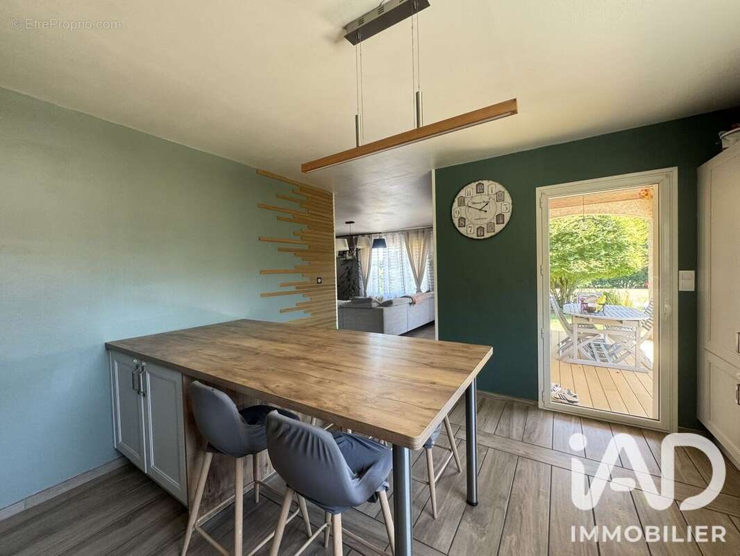 Maison 180 m² à Saint-Vallier  - photo 9
