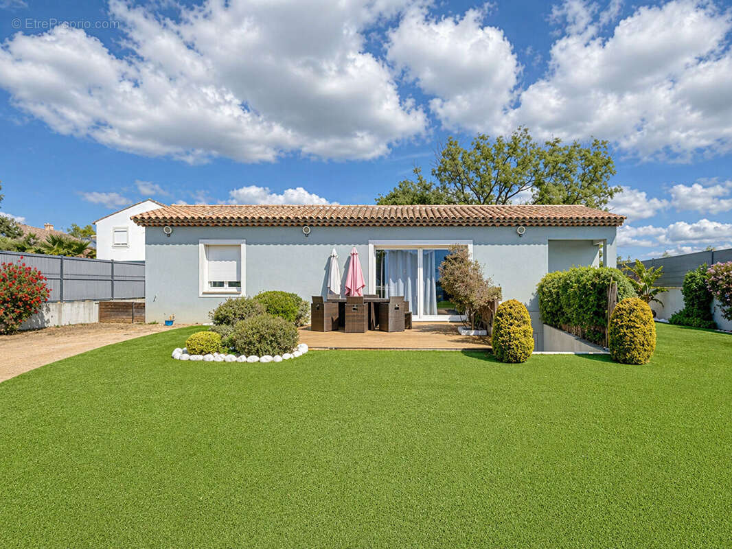 Maison à ROQUEBRUNE-SUR-ARGENS