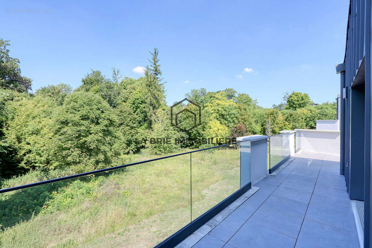 Appartement à RUBELLES