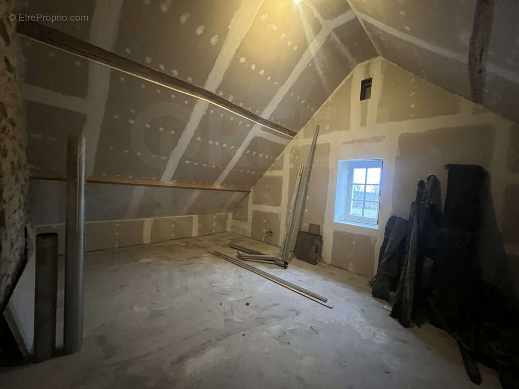 Maison à SAINT-AMAND-EN-PUISAYE