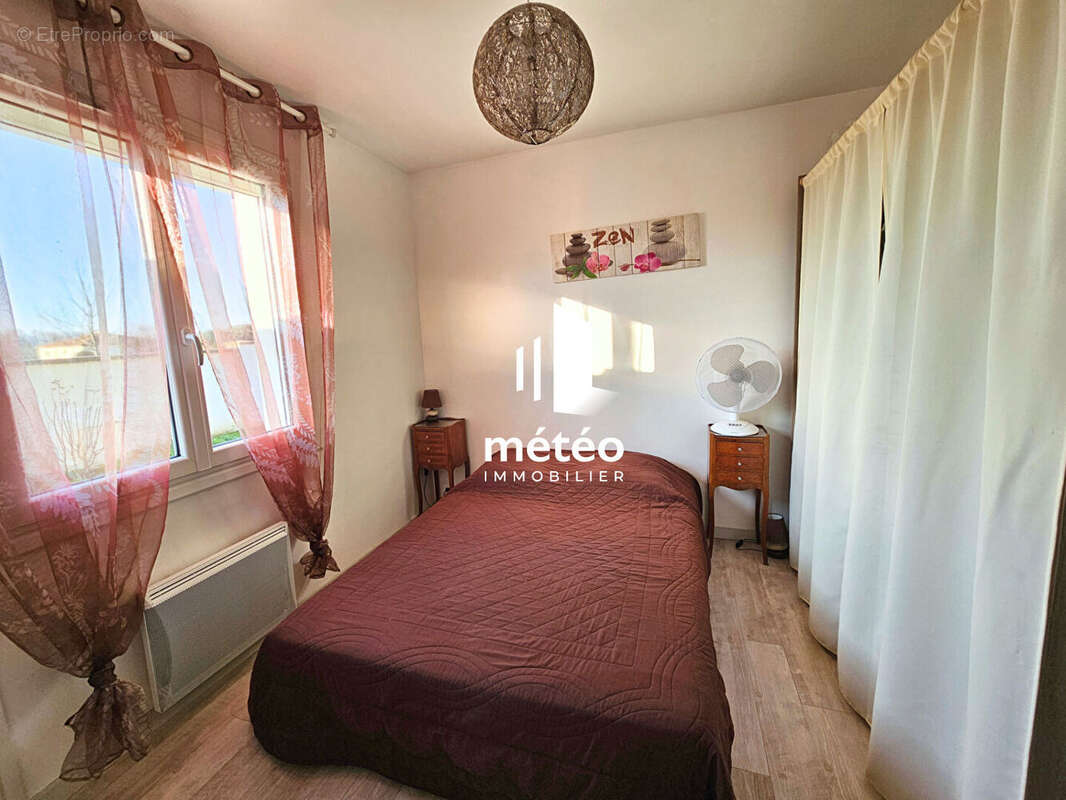 Maison à LES MAGNILS-REIGNIERS