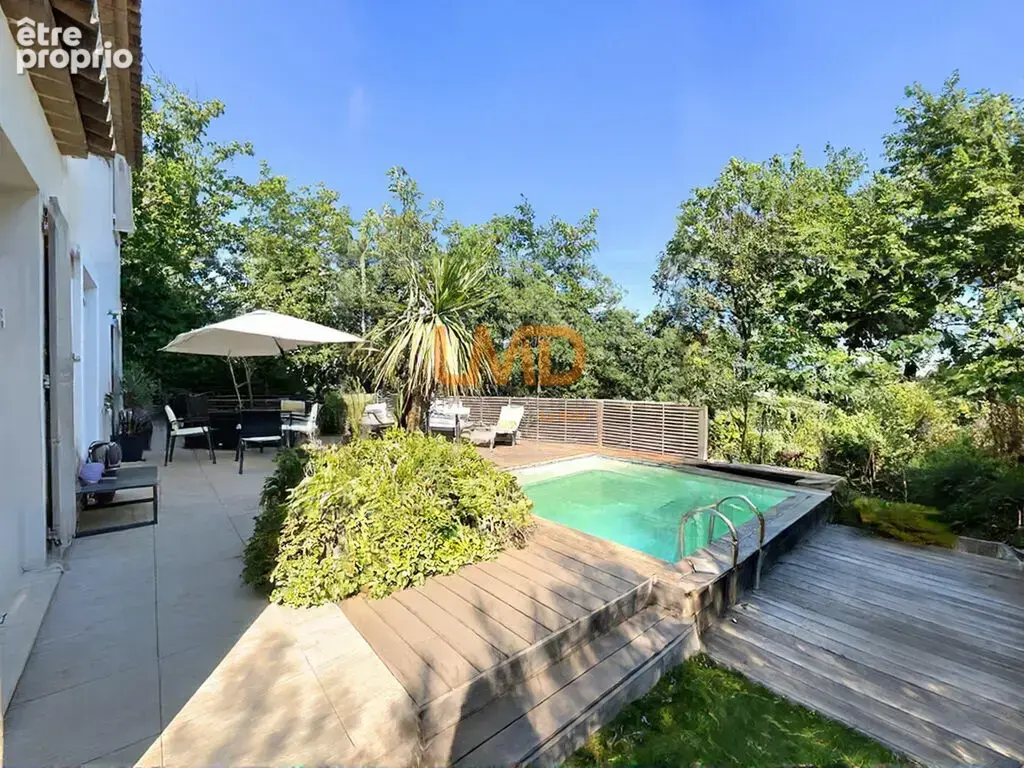 Figanières – villa avec piscine, vue dégagée et confort actuel - photo 2