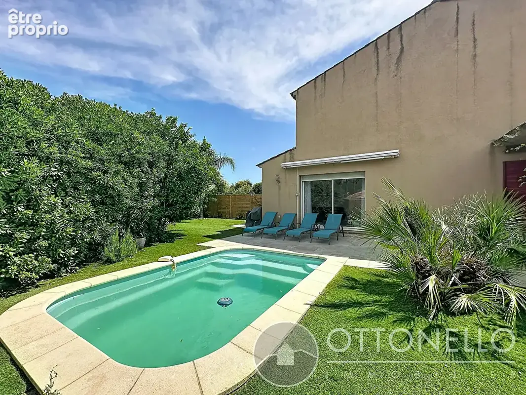Maison à ROQUEBRUNE-SUR-ARGENS