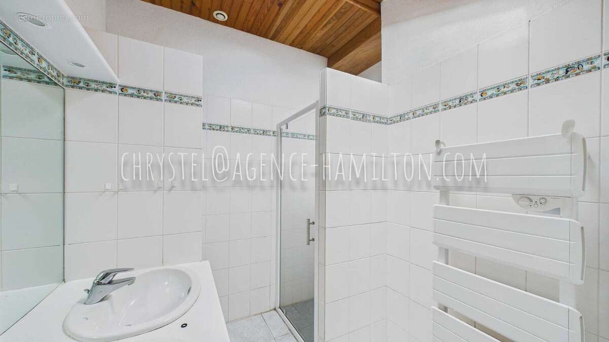 Ancienne maison Landaise divisée en 3 logements indépendants, avec jardins privatifs. - photo 5