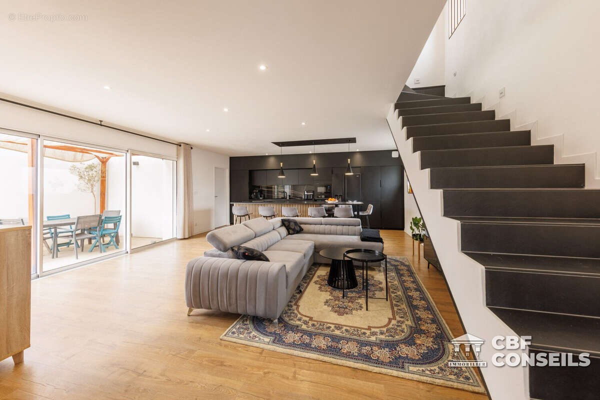 Maison à ENTRAIGUES