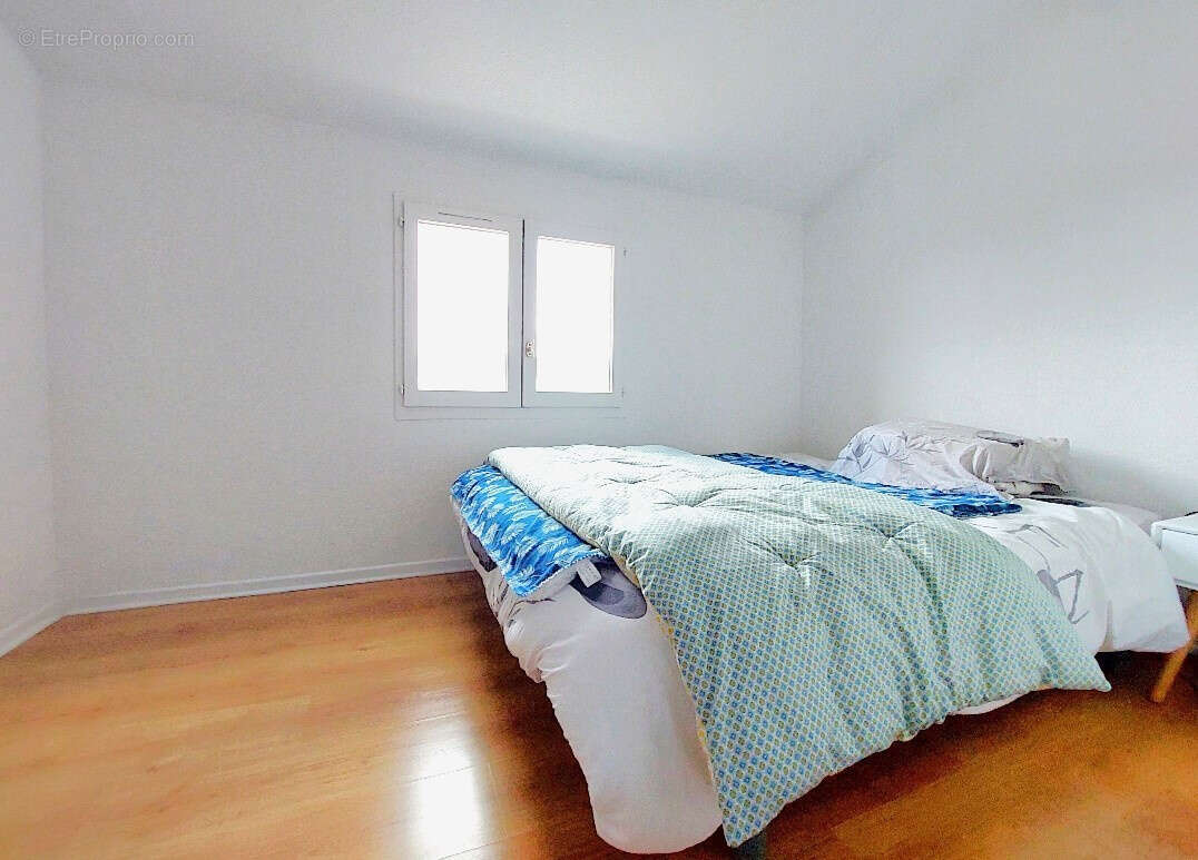 Appartement à COGOLIN