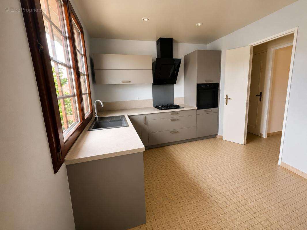 Maison à vendre 4 pièces Proche de SAINT CREPIN IBOUVILLERS (60) - photo 4