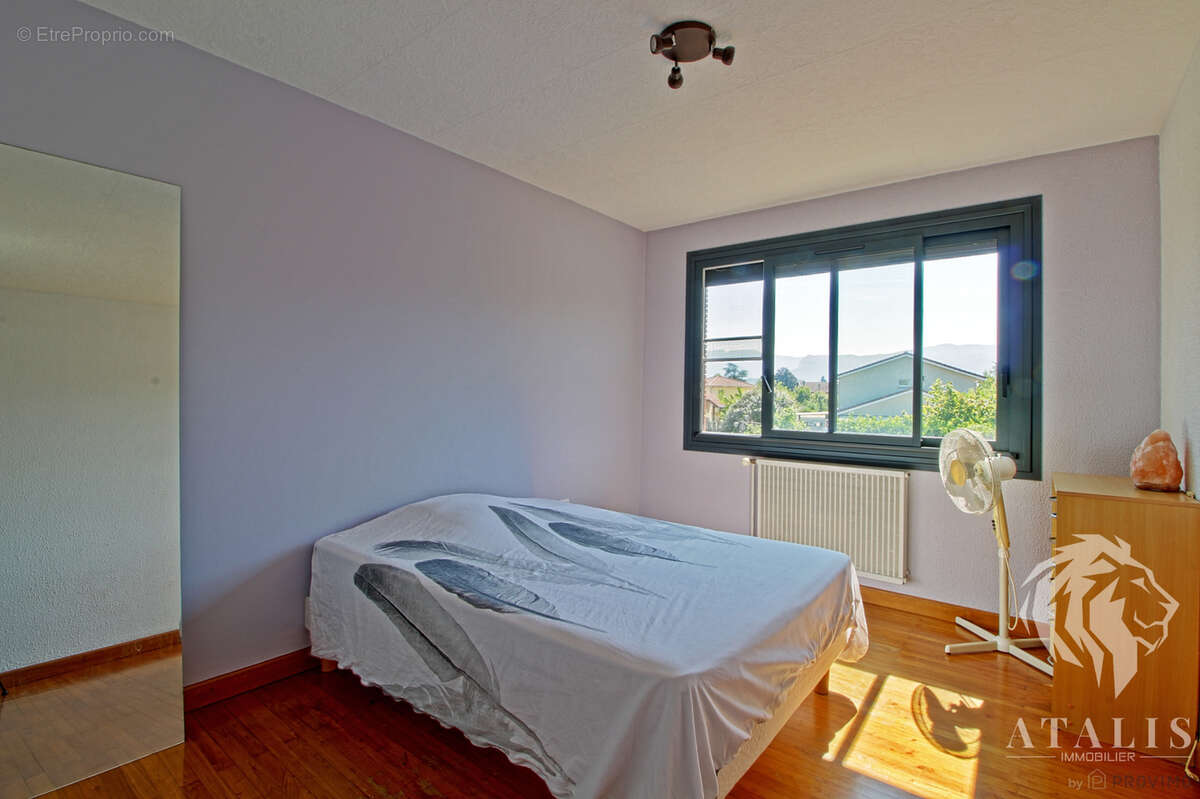 Maison à SAINT-HILAIRE-DU-ROSIER