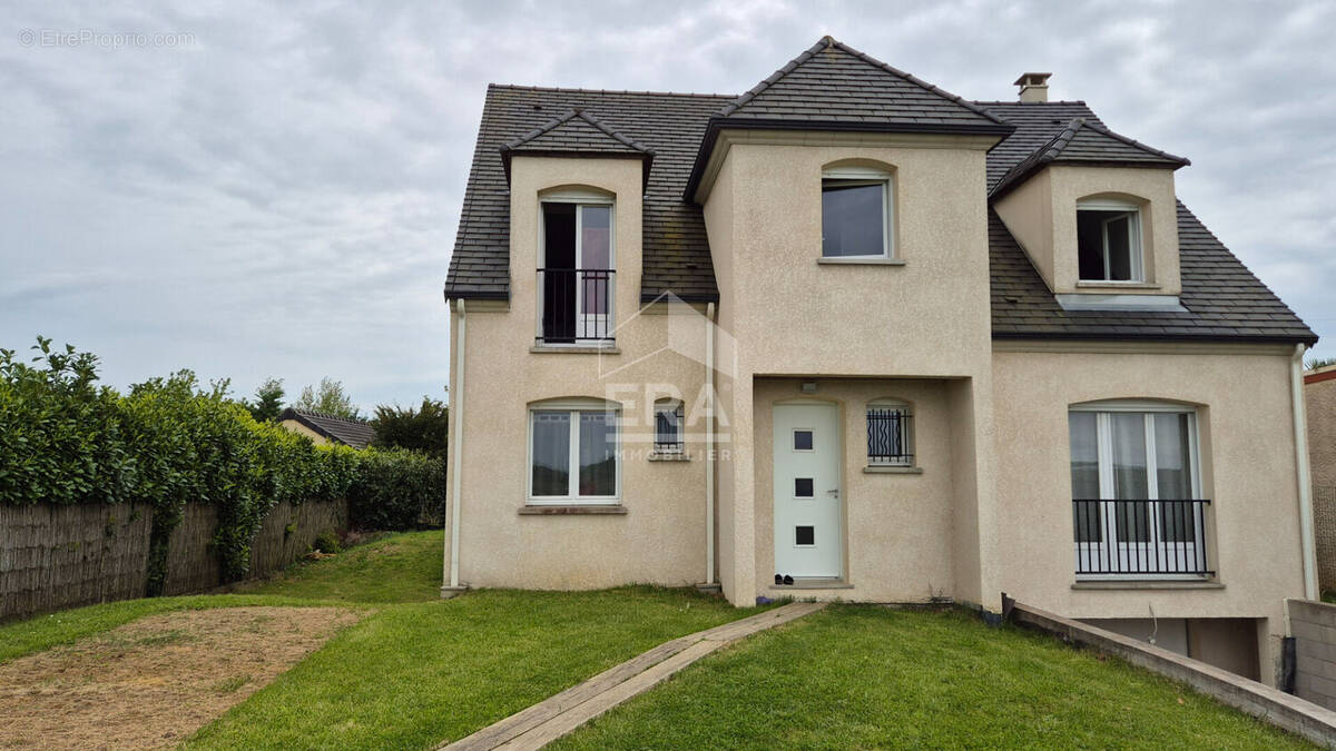 Maison à GRISY-SUISNES