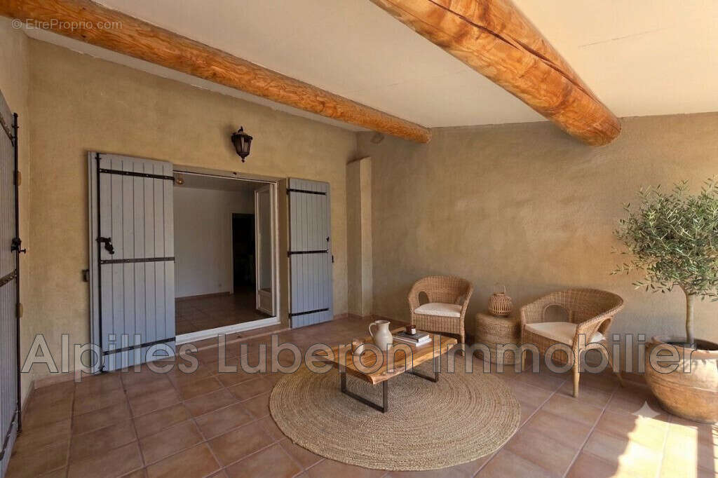 Maison 93 m² à Molleges  - photo 8
