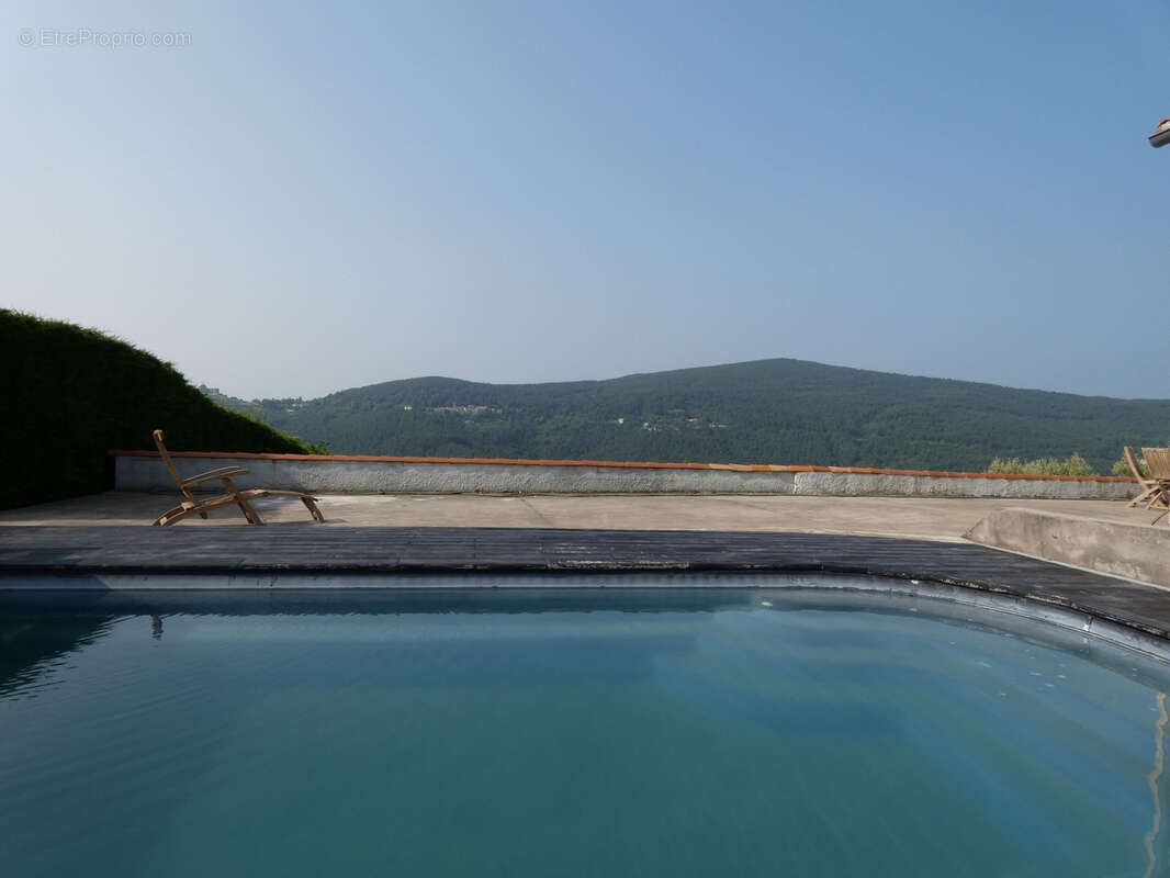 Maison à LA VERNAREDE