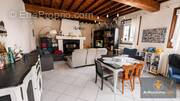 Maison à CUTS