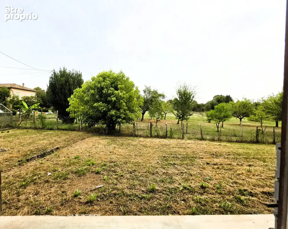Nouveauté  saint-jean-sur-veyle :une maison à rénover, du terrain et un beau potentiel ! - photo 6