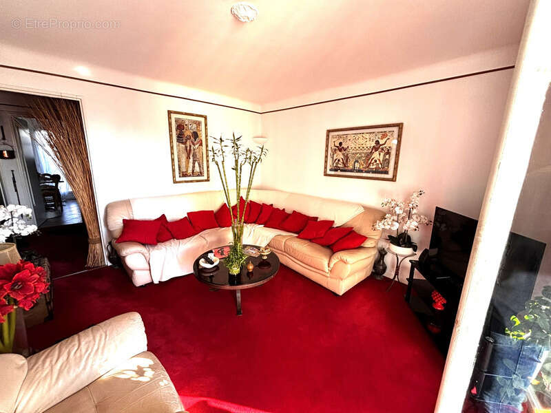 Appartement à vendre 3 pièces ANTIBES (06) - photo 2