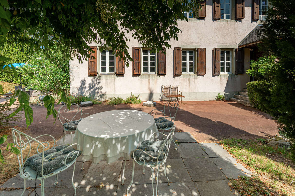 Maison à vendre 6 pièces SONNAZ (73) - Hameau de Montagny avec parc arboré de 2600 M² - photo 3
