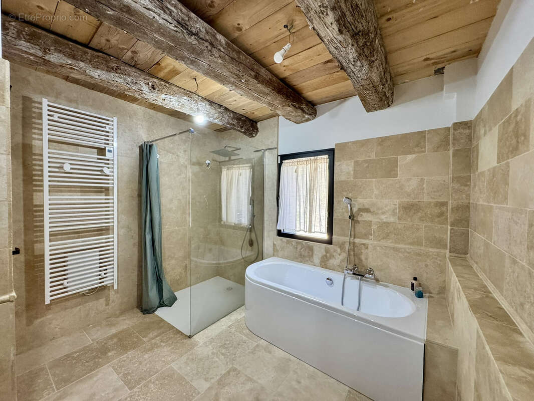 Maison à VAISON-LA-ROMAINE
