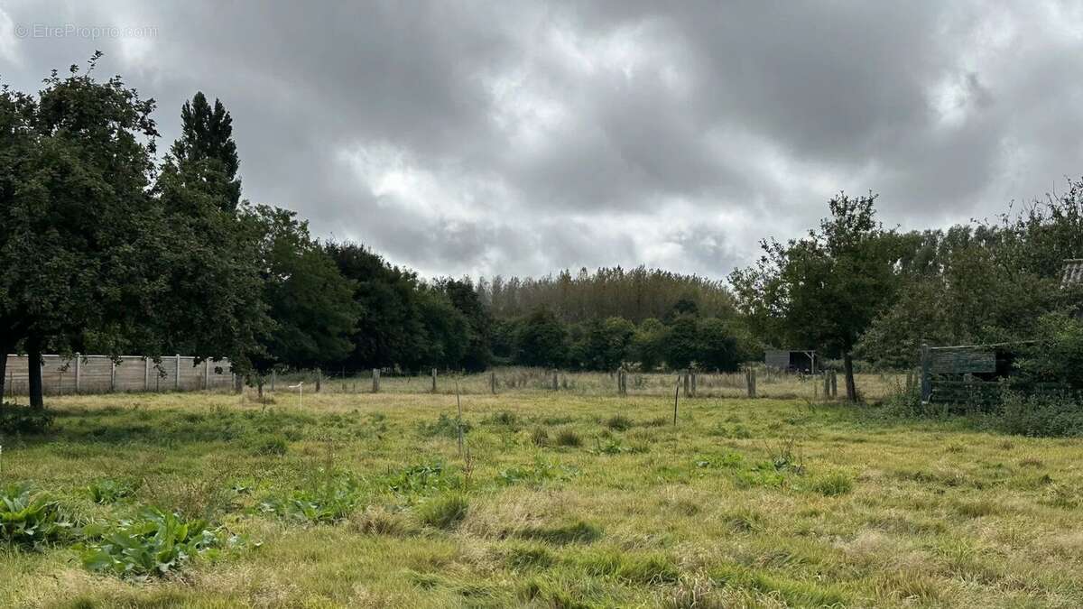Terrain à EPAIGNES