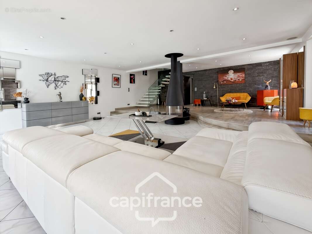 Le perreux sur marne (94) – maison familiale 262,50m² – 4 suites – jardin et piscine hors sol – garage double - photo 8