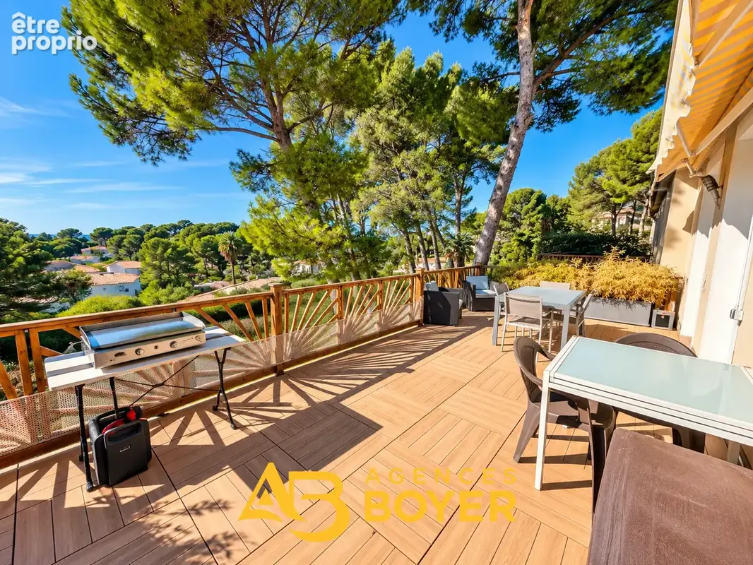 Sanary-sur-Mer Beaucours   Maison avec vue mer et pinède en résidence sécurisé - photo 5