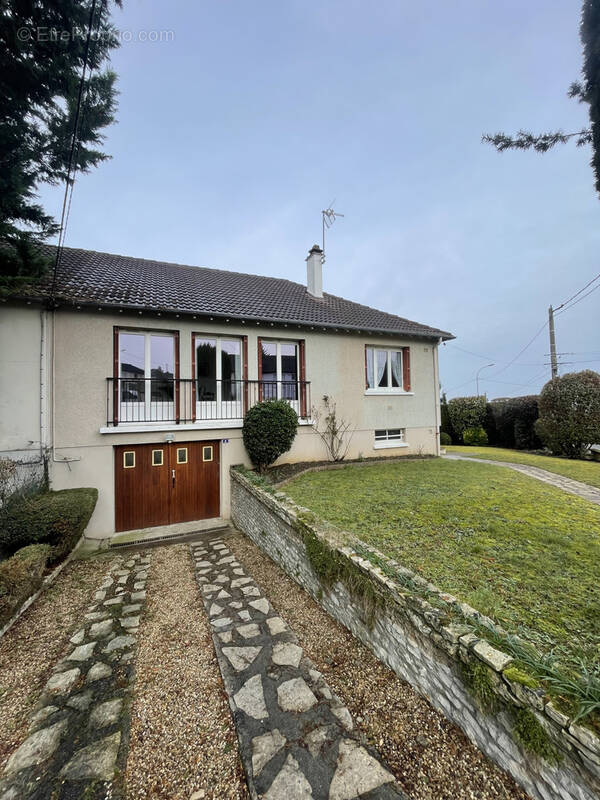 Maison à FRENEUSE
