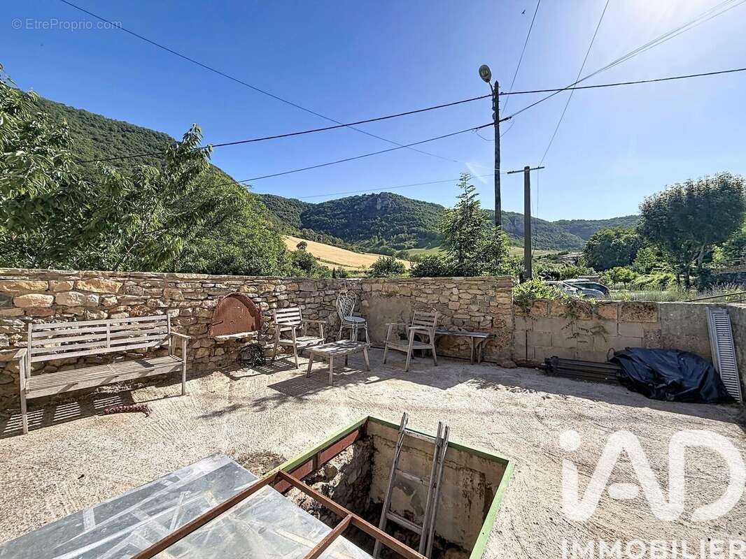 Photo 4 - Maison à SAINT-GEORGES-DE-LUZENCON