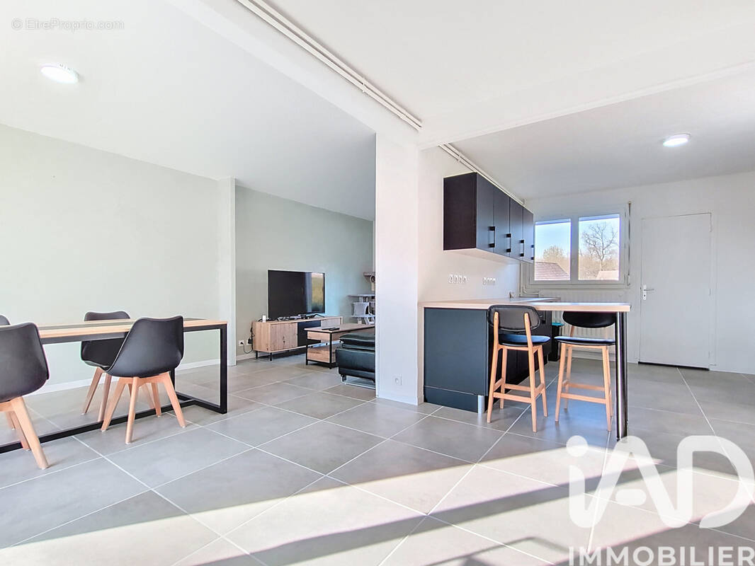 Photo 1 - Maison à NEUILLY-SAINT-FRONT