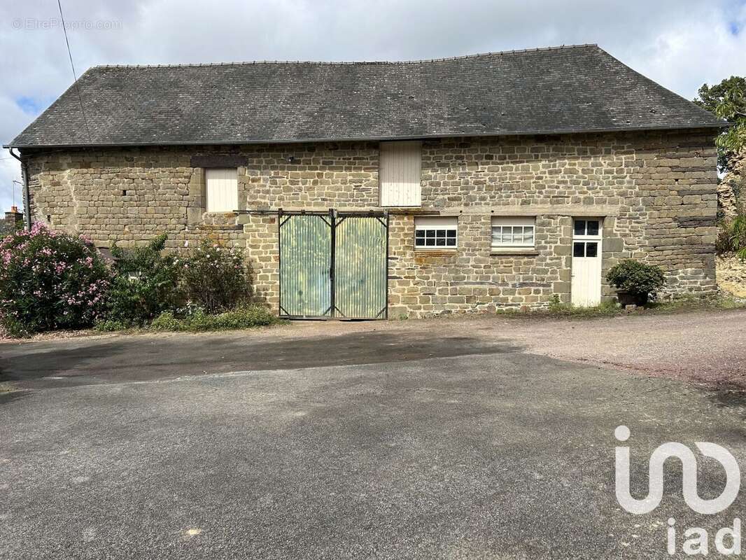 Photo 2 - Maison à NEANT-SUR-YVEL