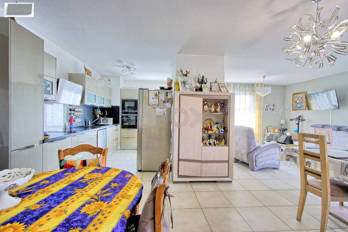 Appartement à CUERS