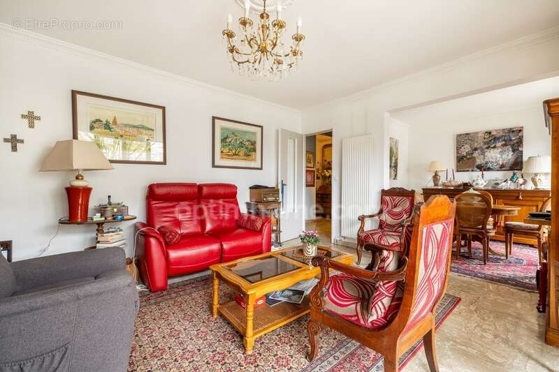 Appartement à L'HAY-LES-ROSES