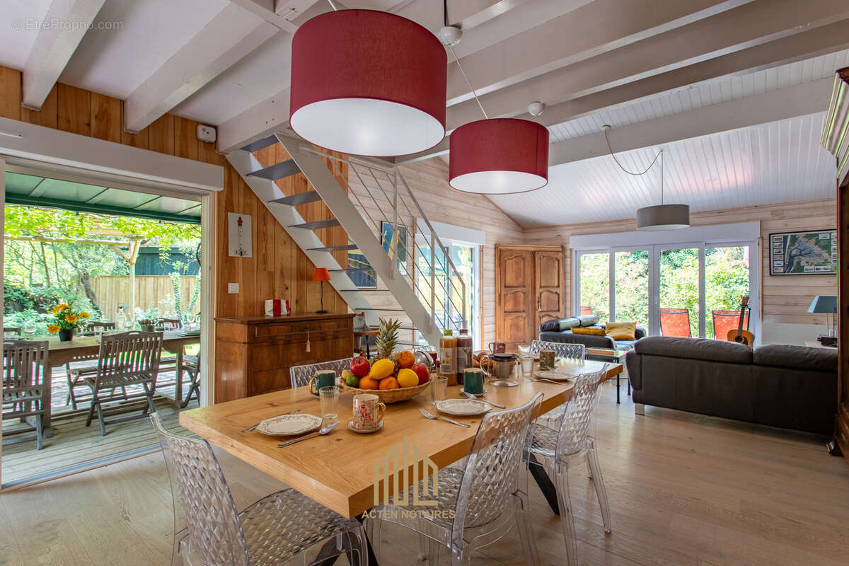 Salle à Manger 2 - Maison à LEGE-CAP-FERRET