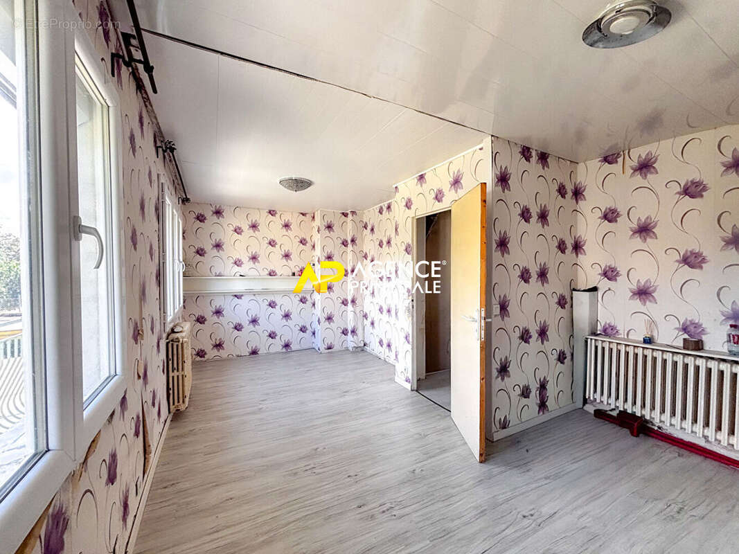 Sartrouville - Maison 6 pièces 100 m2 avec garage et dépendance - photo 7