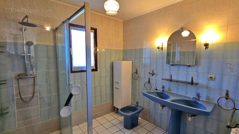 Maison à ORADOUR-SUR-GLANE